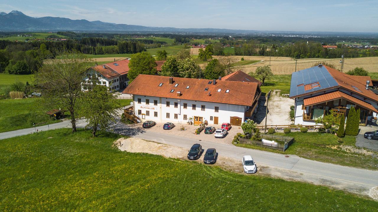 Hotel Alpenblick Riedering Exterior photo